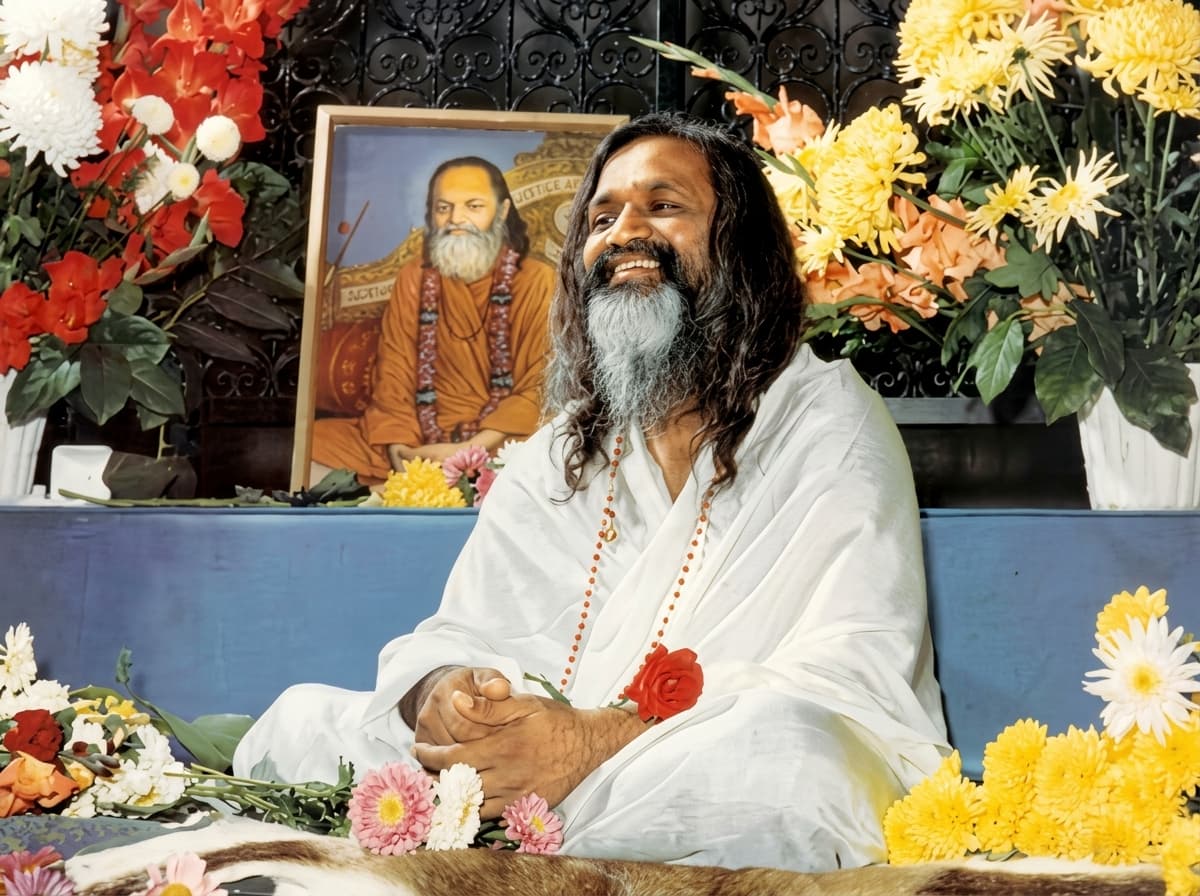 Maharishi Mahesh Yogi — fundador de la Ciencia de la Inteligencia Creativa